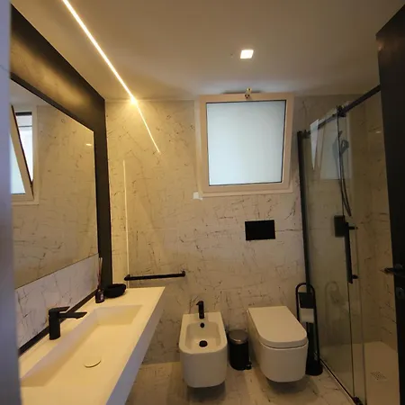 Iris Private Pool *