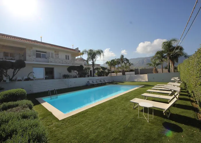 Iris Private Pool * Alcamo