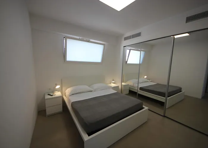 Iris Private Pool Apartment