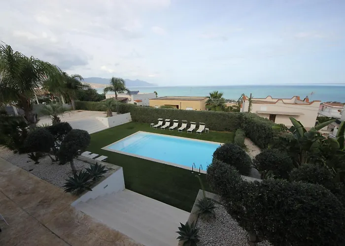 Iris Private Pool *